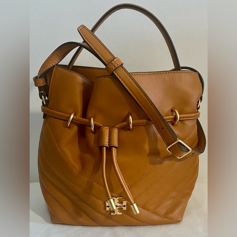 Tory Burch Kira Chevron Bucket Bag - Squash